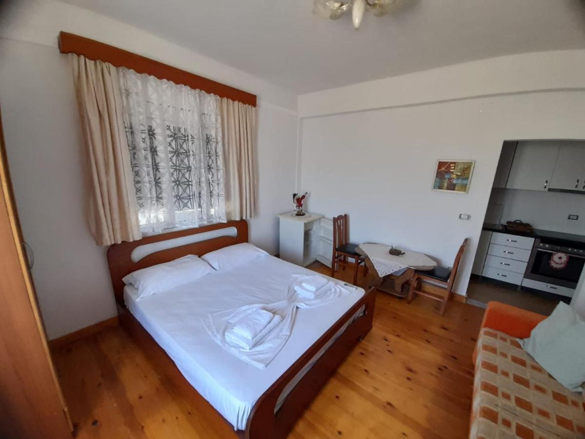 Rey Garden Villa Vlorë Buitenkant foto